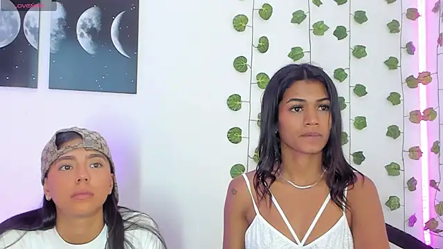 Snapshot of BarbieHotLaura chatting on 02/03/25, 01:41 BarbieHotLaura online show from 02/03/25, 01:41