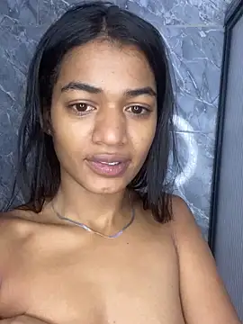 Snapshot of BarbieHotLaura chatting on 11/04/25, 06:51 BarbieHotLaura online show from 11/04/25, 06:51