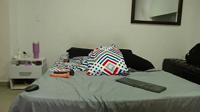 AnnieRoss69 online show from 10/22/25, 08:52