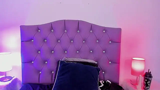 Nyx nayla online show from 01/06/25, 10:58