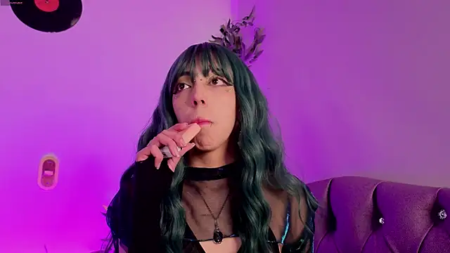 Nyx nayla online show from 01/14/26, 06:52