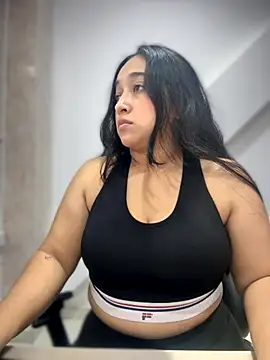 Snapshot of cata_megan chatting on 12/04/25, 07:39 cata megan online show from 12/04/25, 07:39