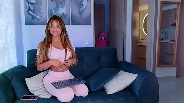 Susanamendezz online show from 04/14/26, 06:36