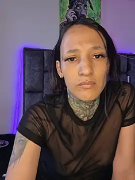 Snapshot of Nicole420squirt chatting on 07/18/26, 05:39 Nicole420squirt online show from 07/18/26, 05:39
