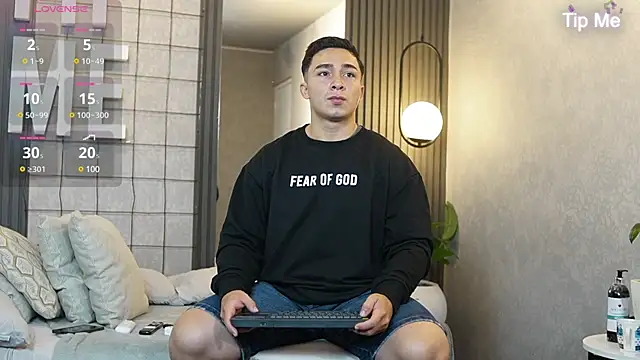 Ryan Hunt online show from 03/05/25, 12:44