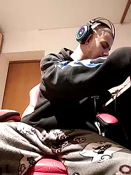 BigDickEnrg7195 online show from 12/08/24, 11:51