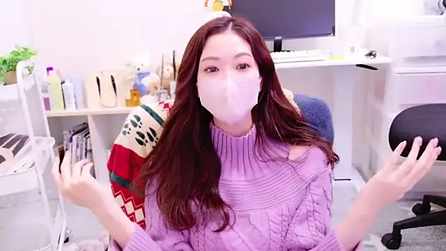 oxo yuna oxo online show from 12/30/24, 12:09