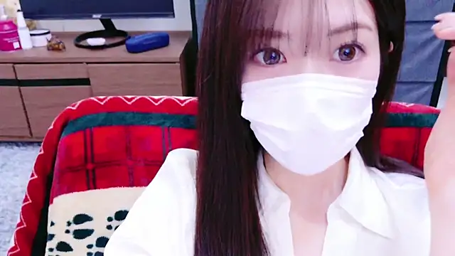 Snapshot of oxo_yuna_oxo chatting on 02/28/25, 11:36 oxo yuna oxo online show from 02/28/25, 11:36