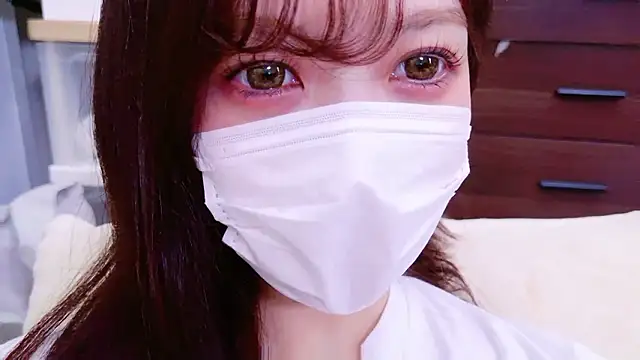 Snapshot of oxo_yuna_oxo chatting on 09/14/25, 04:11 oxo yuna oxo online show from 09/14/25, 04:11