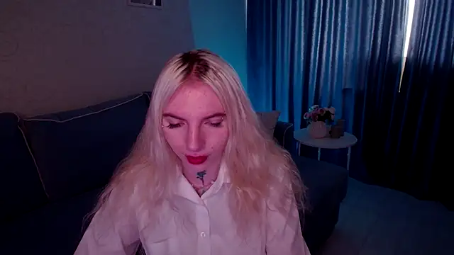 Snapshot of AnneTenet chatting on 09/18/25, 09:11 AnneTenet online show from 09/18/25, 09:11