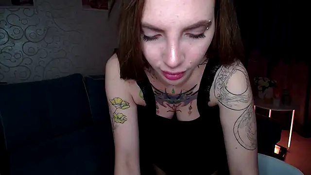 Snapshot of AnneTenet chatting on 11/27/25, 09:11 AnneTenet online show from 11/27/25, 09:11