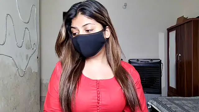 Hoty-Shivangi online show from 05/03/26, 02:45