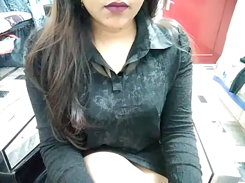 Snapshot of aarushi_sharmaa chatting on 02/13/25, 01:19 aarushi sharmaa online show from 02/13/25, 01:19