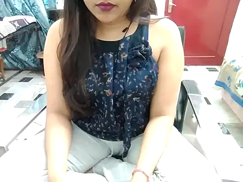 Snapshot of aarushi_sharmaa chatting on 02/20/25, 02:24 aarushi sharmaa online show from 02/20/25, 02:24