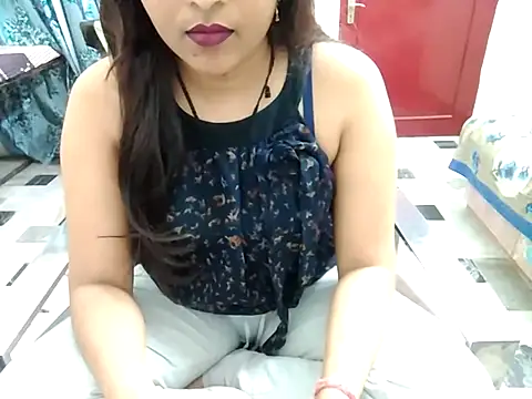 Snapshot of aarushi_sharmaa chatting on 02/26/25, 01:32 aarushi sharmaa online show from 02/26/25, 01:32