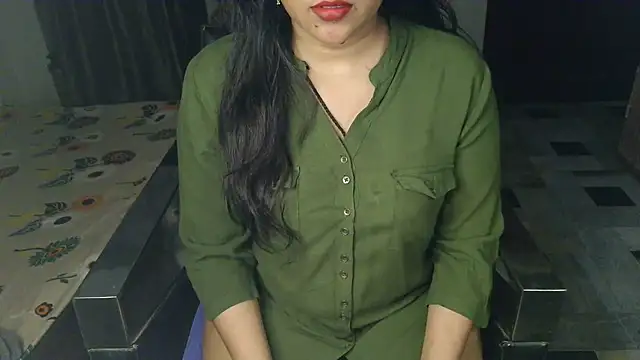 Snapshot of aarushi_sharmaa chatting on 07/06/26, 01:19 aarushi sharmaa online show from 07/06/26, 01:19