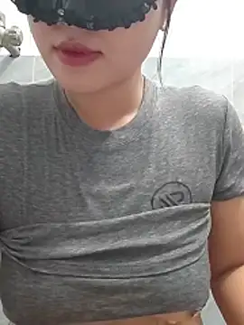 girldam95 online show from 07/18/26, 04:05