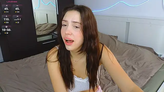 AliceSpark online show from 09/23/25, 08:17