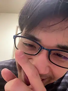 Snapshot of ryusei18570 chatting on 02/15/25, 06:01 ryusei18570 online show from 02/15/25, 06:01