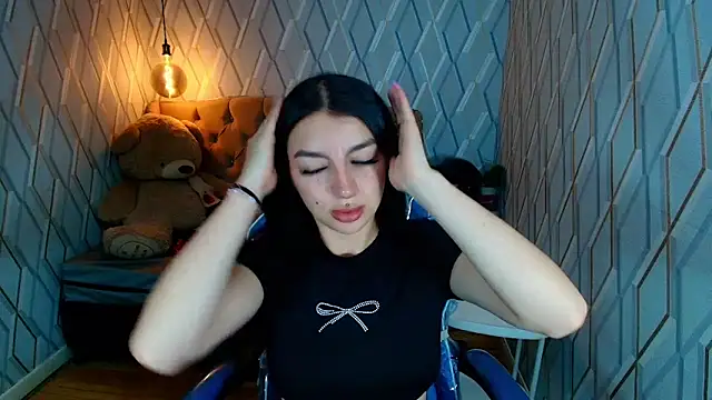 Angelchristix online show from 05/15/26, 12:45