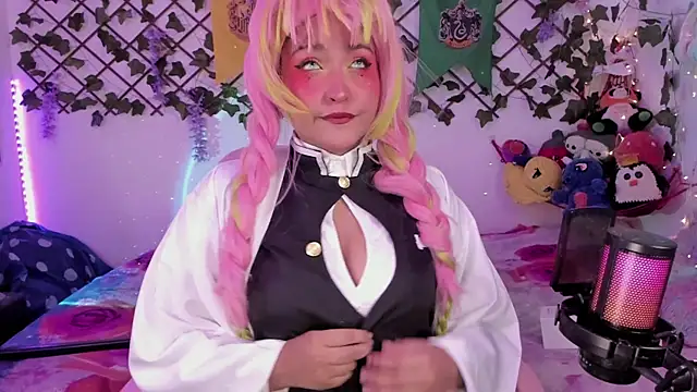 Snapshot of cutepie_uwu_ chatting on 01/08/25, 07:56 cutepie uwu online show from 01/08/25, 07:56