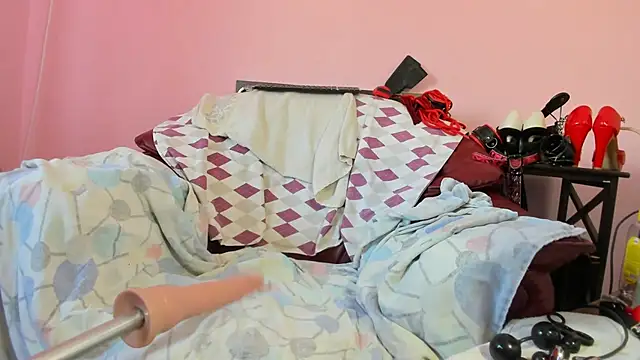 Snapshot of HotSweetAngel chatting on 02/24/25, 01:42 HotSweetAngel online show from 02/24/25, 01:42