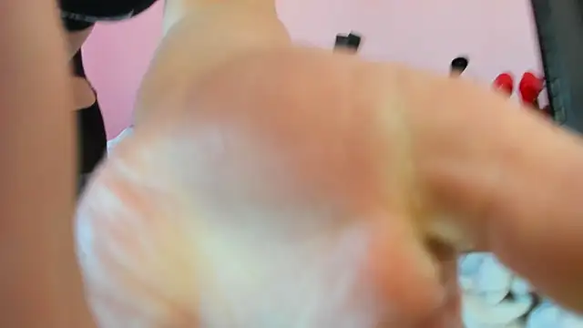 Snapshot of HotSweetAngel chatting on 02/25/25, 11:41 HotSweetAngel online show from 02/25/25, 11:41