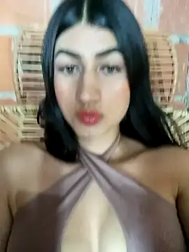 Julix A online show from 02/05/25, 06:13