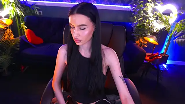 Snow WhiteeeX online show from 02/26/25, 04:58