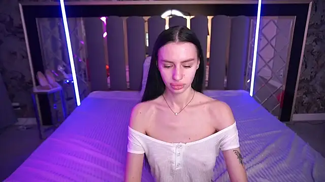 Snow WhiteeeX online show from 03/02/26, 07:15