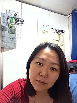 rami0428 online show from 12/23/25, 12:41