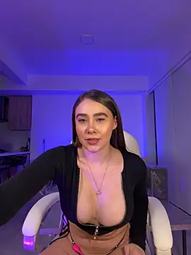 Lanataylor- online show from 09/26/25, 11:53