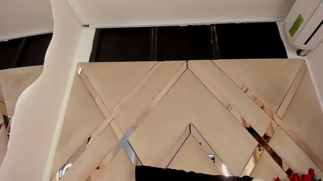 ninaht online show from 03/19/25, 08:54