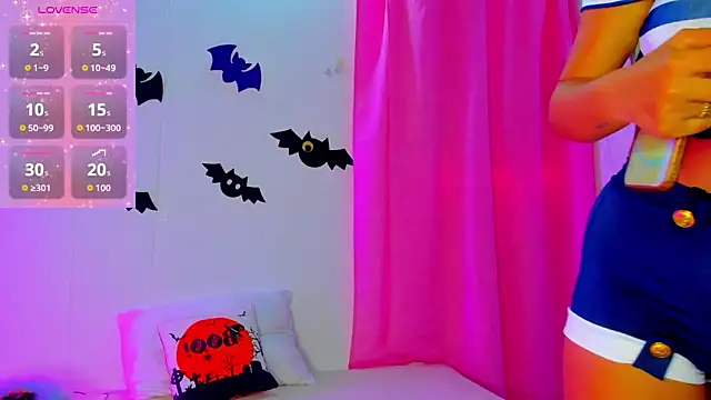 Natasha by online show from 10/28/25, 01:58