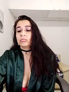 Snapshot of Hikaryfire chatting on 03/07/25, 07:52 Hikaryfire online show from 03/07/25, 07:52