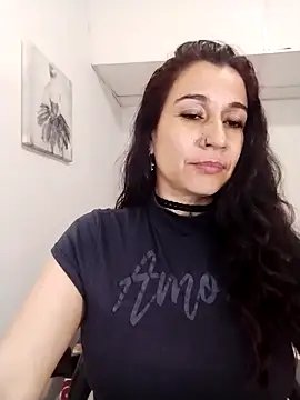 Snapshot of Hikaryfire chatting on 03/14/25, 05:59 Hikaryfire online show from 03/14/25, 05:59