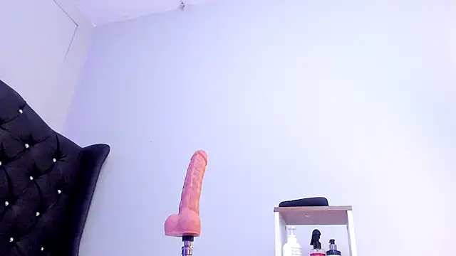 lannarusso  online show from 02/20/25, 05:51