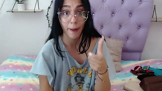 Snapshot of Freyja_01 chatting on 12/03/25, 10:30 Freyja 01 online show from 12/03/25, 10:30