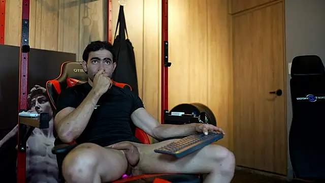 Austin bolt online show from 12/13/24, 04:54