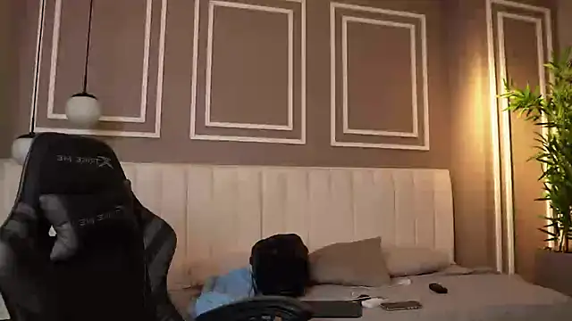 Austin bolt online show from 11/10/25, 12:53