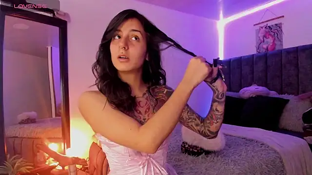 Alice woodville online show from 02/14/25, 07:12