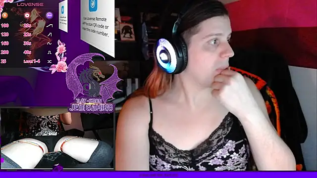 Snapshot of Rae-Suon chatting on 12/31/24, 05:55 Rae-Suon online show from 12/31/24, 05:55