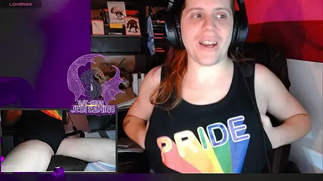 Snapshot of Rae-Suon chatting on 01/04/25, 05:05 Rae-Suon online show from 01/04/25, 05:05