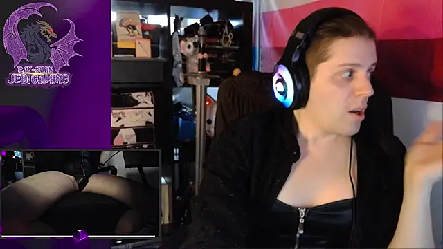 Snapshot of Rae-Suon chatting on 01/10/25, 07:00 Rae-Suon online show from 01/10/25, 07:00