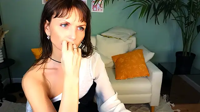 Elizabe th online show from 01/20/25, 09:24