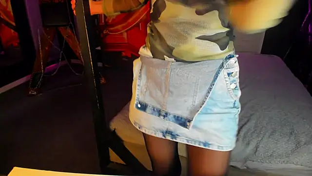 Elizabe th online show from 02/17/25, 09:19