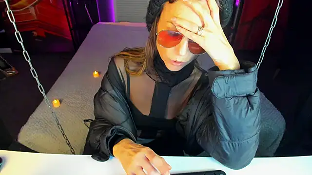 Elizabe th online show from 02/18/25, 12:26