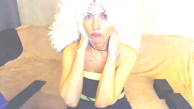 Elizabe th online show from 09/11/25, 01:17