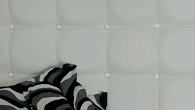 MelanieBrownn online show from 02/23/25, 09:48