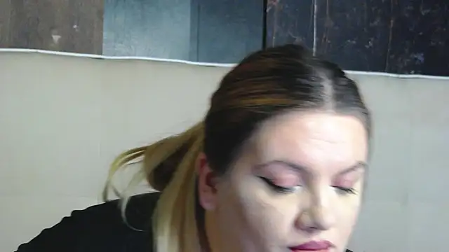 MelanieBrownn online show from 01/11/26, 07:13